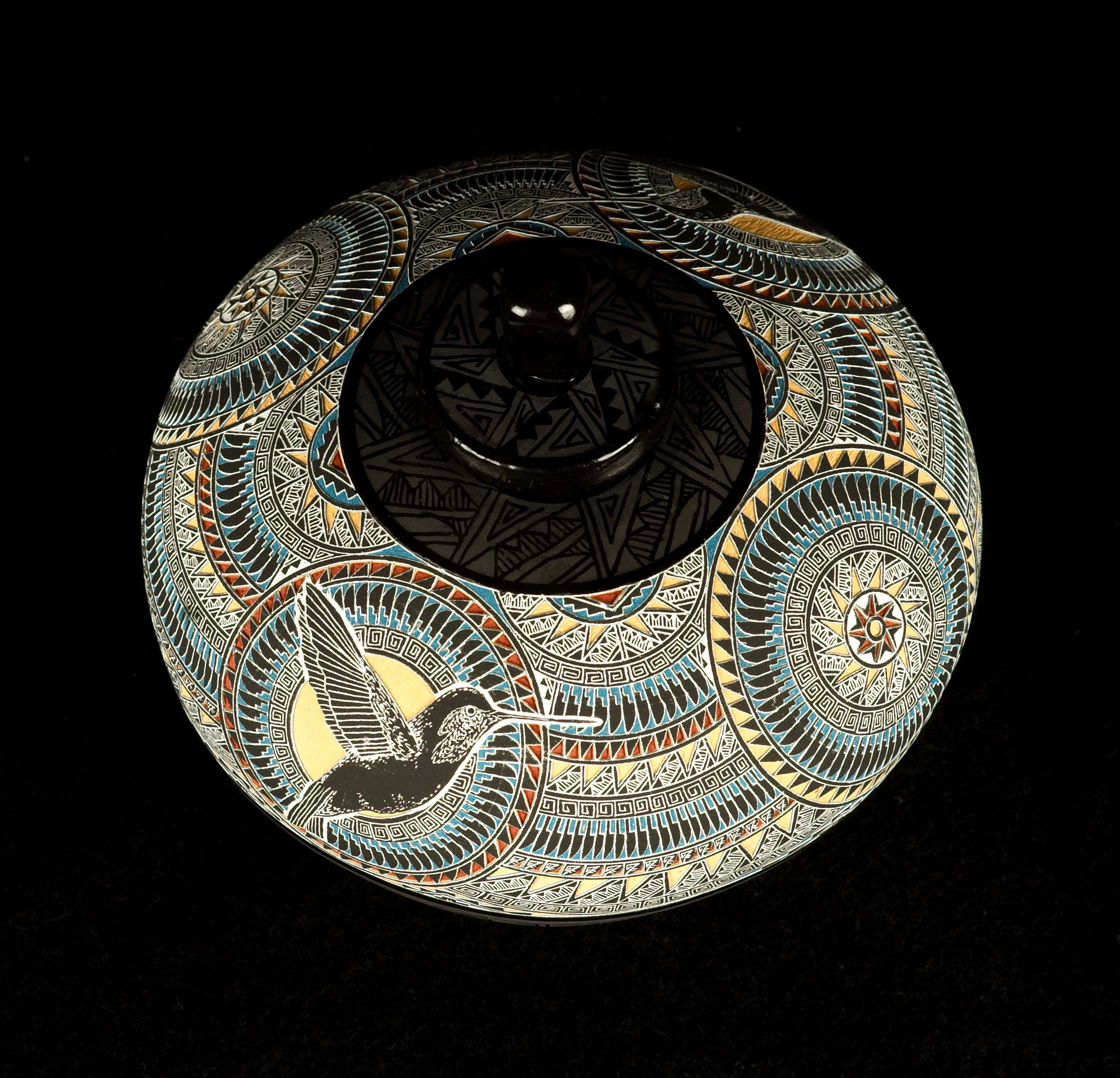 Hummingbird seed pot